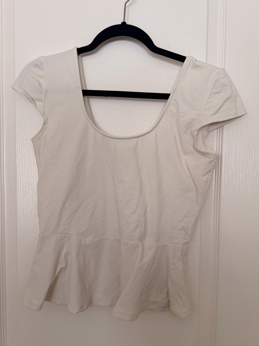 bebe White Scoop Neck Peplum Top Y2K